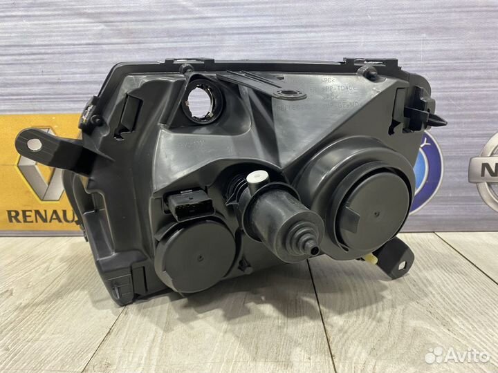 Фара Renault duster Прав