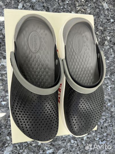 Crocs сланцы