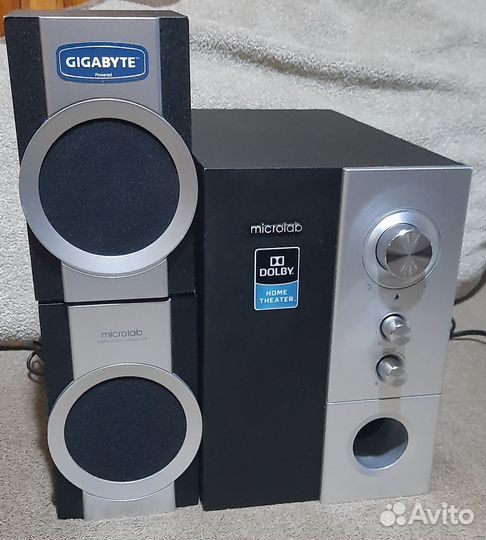 Сабвуфер и 2 колонки Microlab M-520