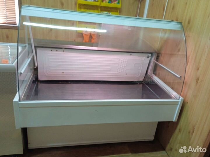 Холодильная витрина Иней