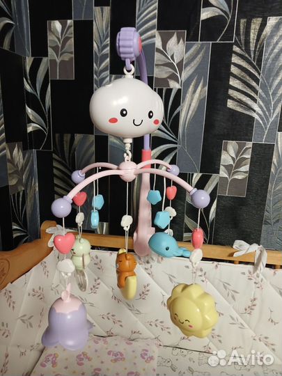 Мобиль на кроватку с проектором