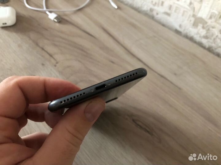 iPhone 8 Plus, 64 ГБ