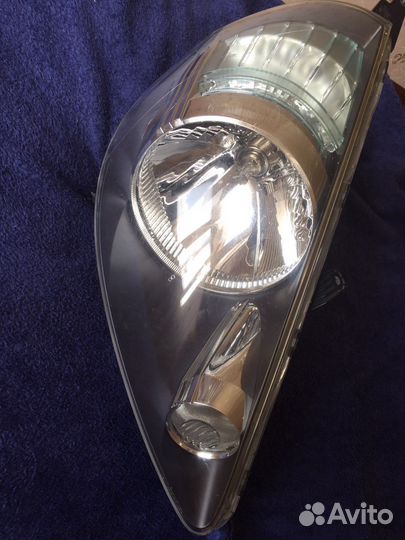 Фара передняя правая Honda jazz