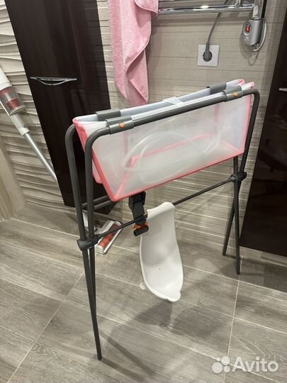 Ванночка для купания stokke на ножках