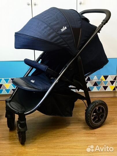 Коляска прогулочная всесезонная Joie