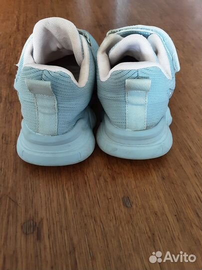 Кроссовки для девочки