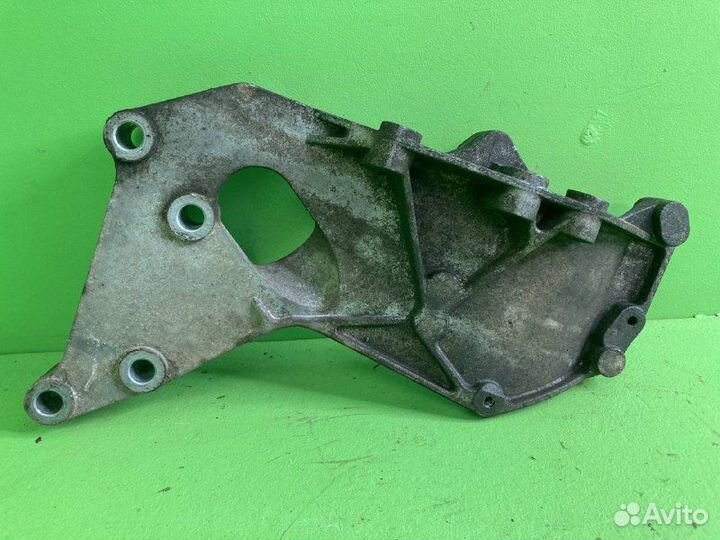 Кронштейн mercedes-benz actros MP III