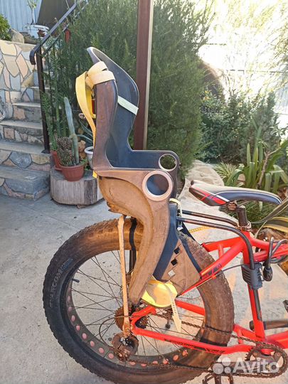 Детское кресло на велосипед