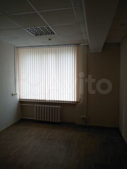 Офис в бц на ул.Фабричная, 4 этаж, 18 м2 - без ком