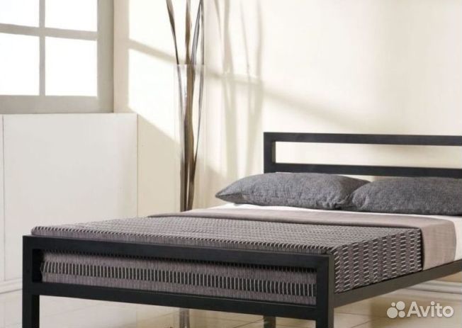 Кровать металлическая