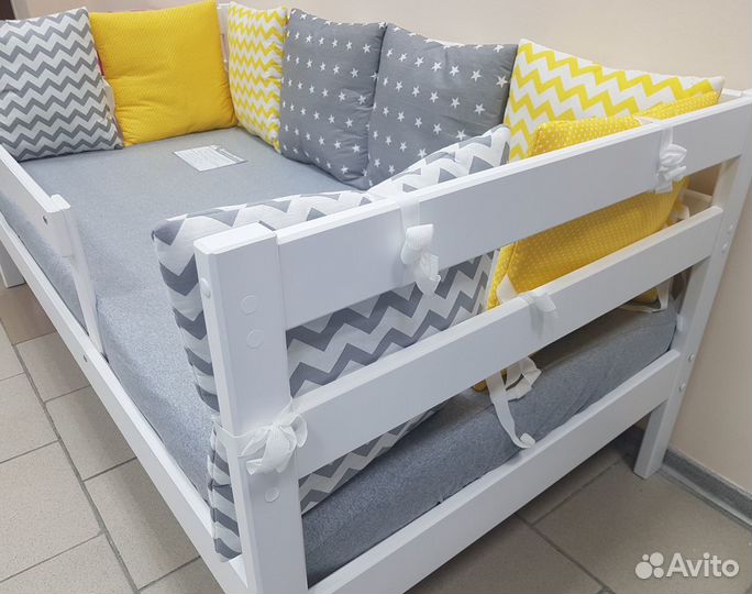 Детская кровать из дерева в наличии