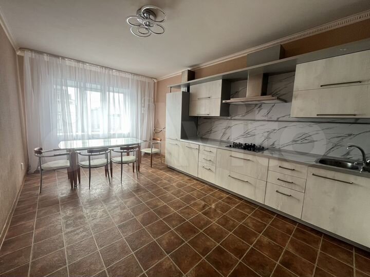 3-к. квартира, 87,5 м², 4/5 эт.