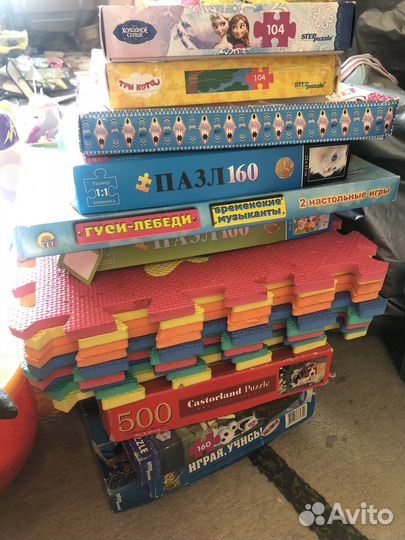 Игрушки пакетом пазлы детские книги