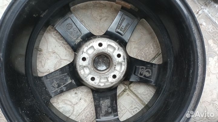 Продам литые диски R17