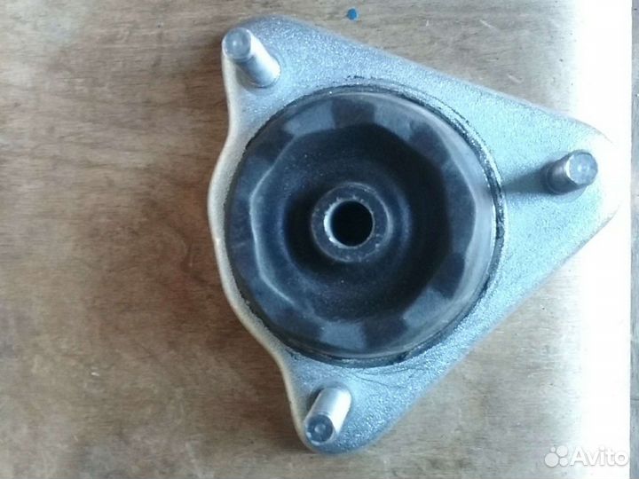 Опора стойки