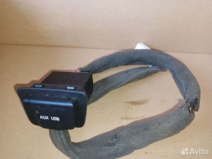 Разъем USB Hyundai Santa Fe 3