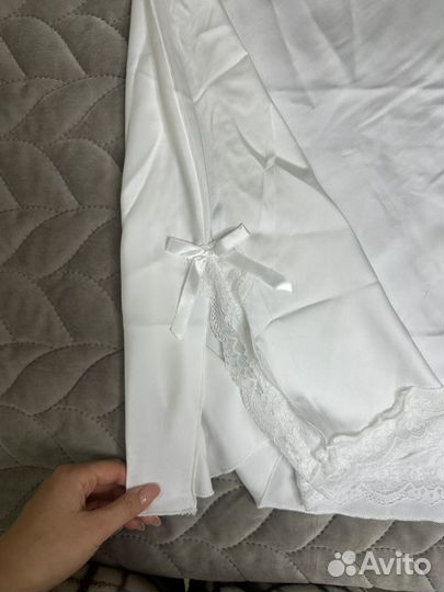 Ночная сорочка женская белая полупрозрачная