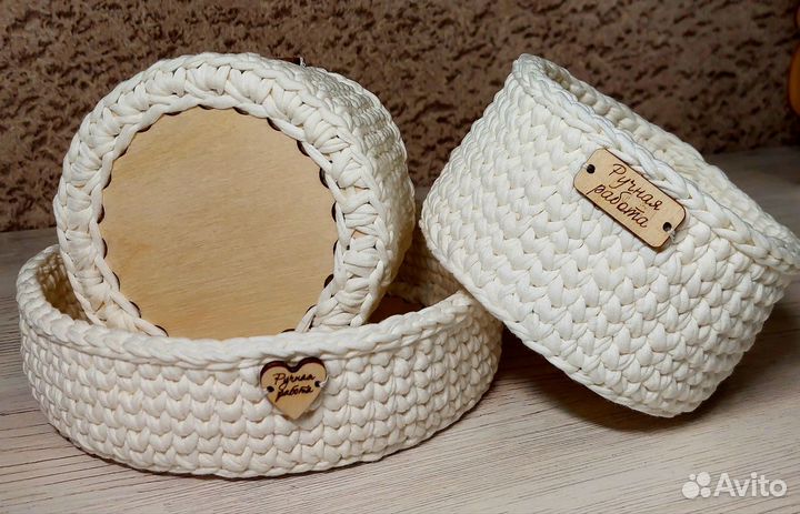 Вязаные корзинки ручной работы