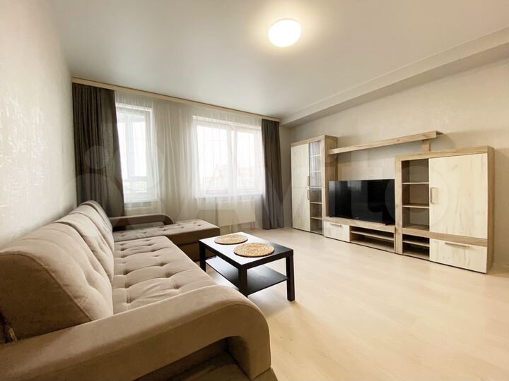 2-к. квартира, 65 м², 6/22 эт.