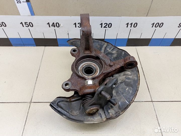 Кулак поворотный передний правый Avensis II 2003-2