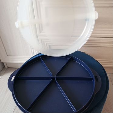 Тортница с крышкой "Tupperware "