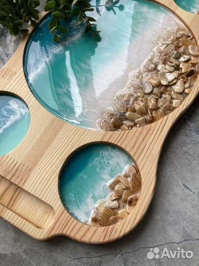 Поднос деревянный с эпоксидной смолой
