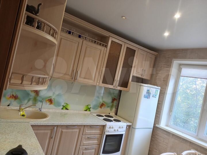 3-к. квартира, 66 м², 3/10 эт.