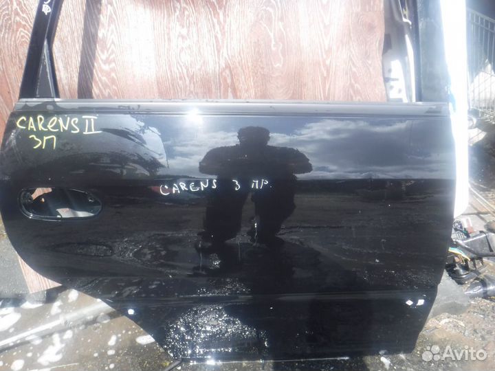 Дверь З.П Kia Carens 2002-2006 0K2JA72020