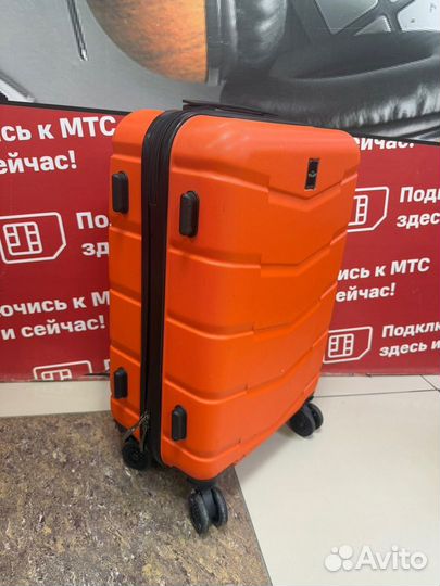 Чемодан на колесах