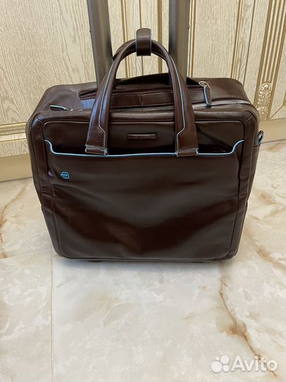 Кожаный портфель