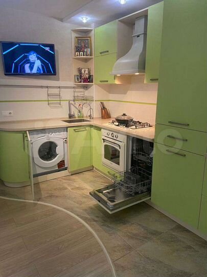 2-к. квартира, 74 м², 1/8 эт.