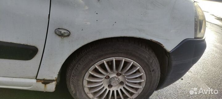 Крыло переднее правое Peugeot Partner 1