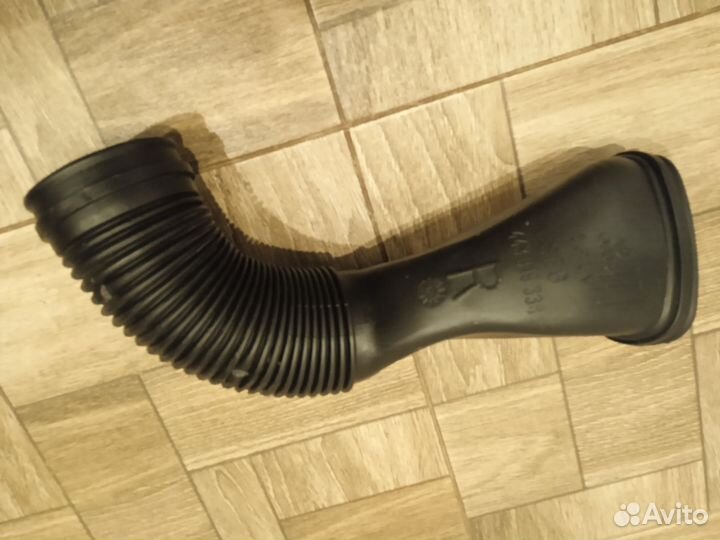 Воздуховод правый в торпедо от Audi 100, 200 C3