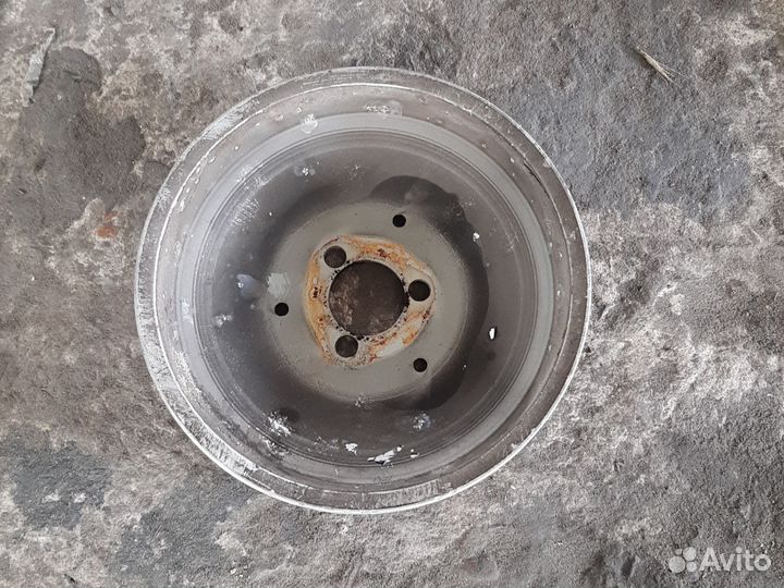 Шкив помпы Audi A6 C6 4F 3.2 FSI