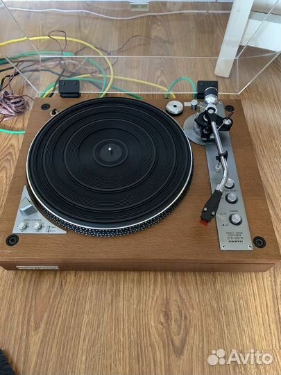 Проигрыватель винила Onkyo CP700m