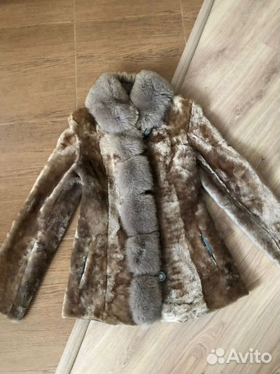 Отдам мутонувую шубу