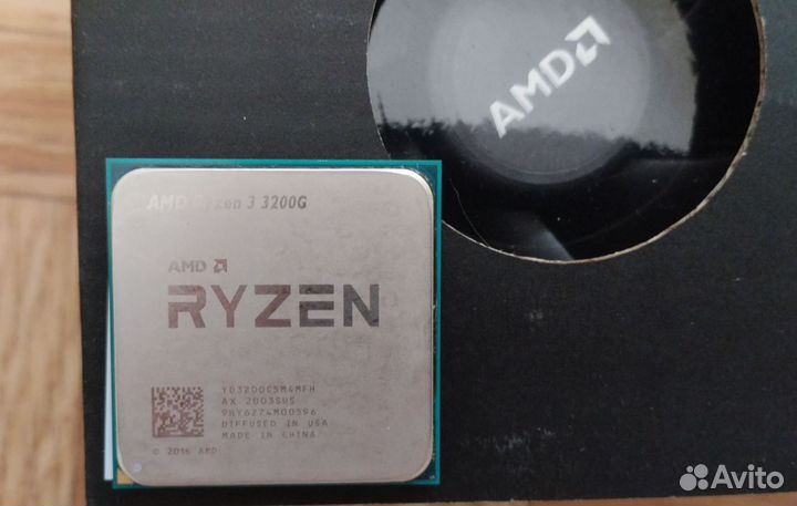 Процессор AMD Ryzen 3 3200G BOX AM4