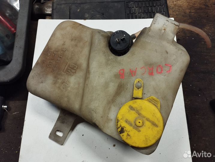 Бачок омывателя Opel Corsa b