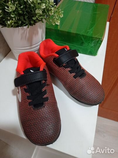 Футбольные бутсы demix