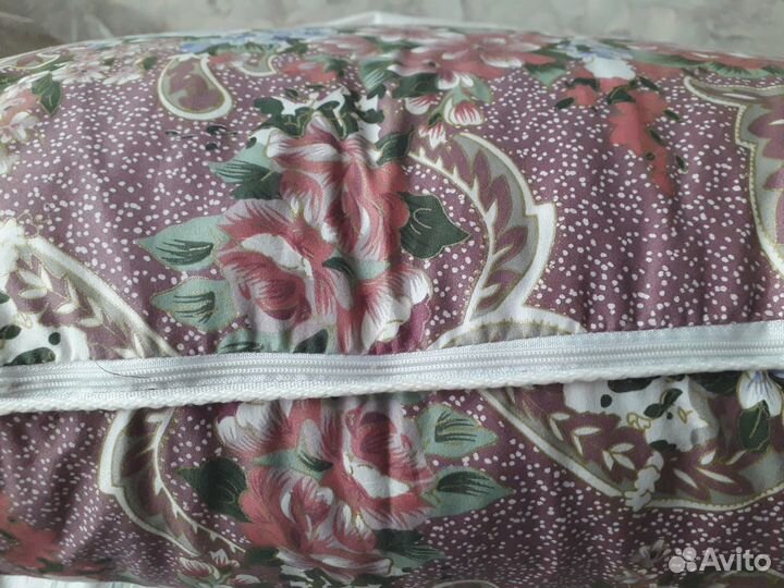 Подушка 70х70