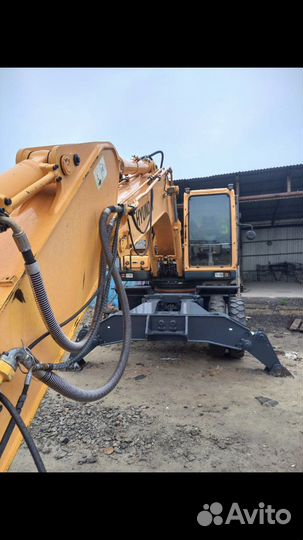 Колёсный экскаватор Hyundai R180W-9S, 2014