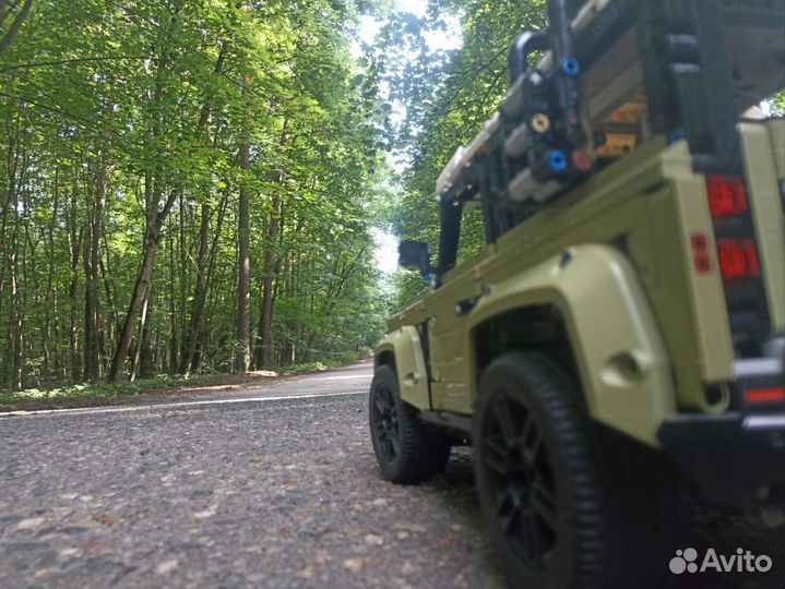 Конструктор Lego technic 42110 Land Rover Defender