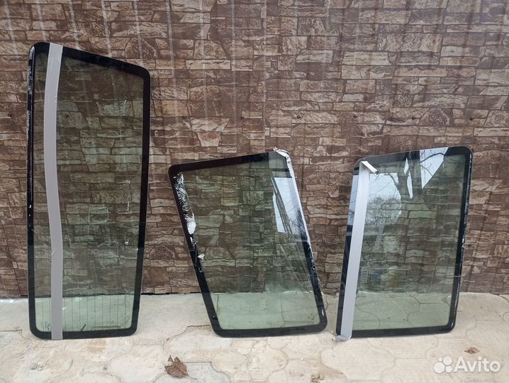 Продам Стекло на УАЗ Патриот
