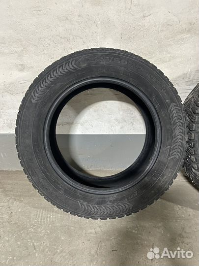 Nokian Tyres Hakkapeliitta 8 SUV 225/60 R17