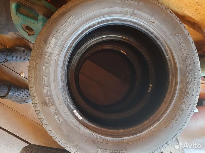 Continental CrossContact LX25 215/55 R16 H