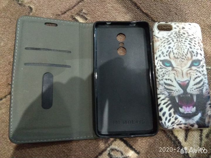 Чехлы для телефонов