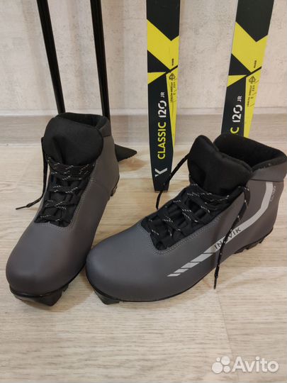 Лыжные ботинки, размер 40-41