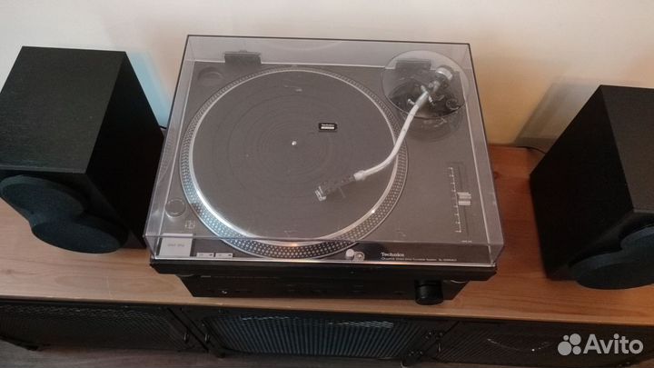 Виниловый проигрыватель Technics SL-1200MK3