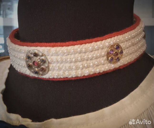 Шейное украшение