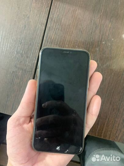 iPhone 11 Pro, 64 ГБ